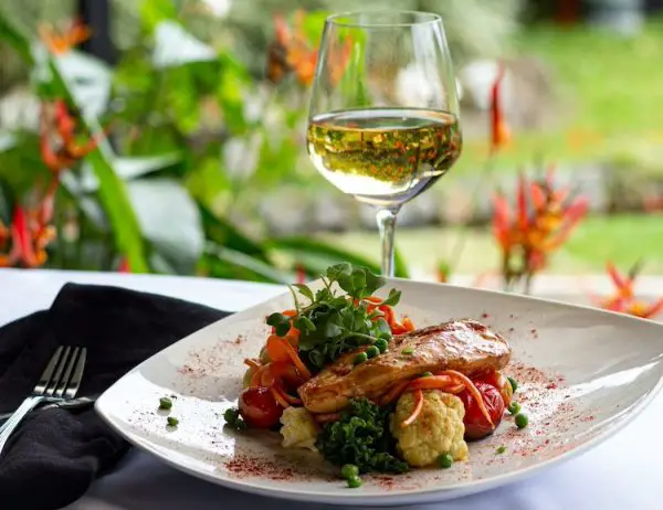 Poularde et Viognier